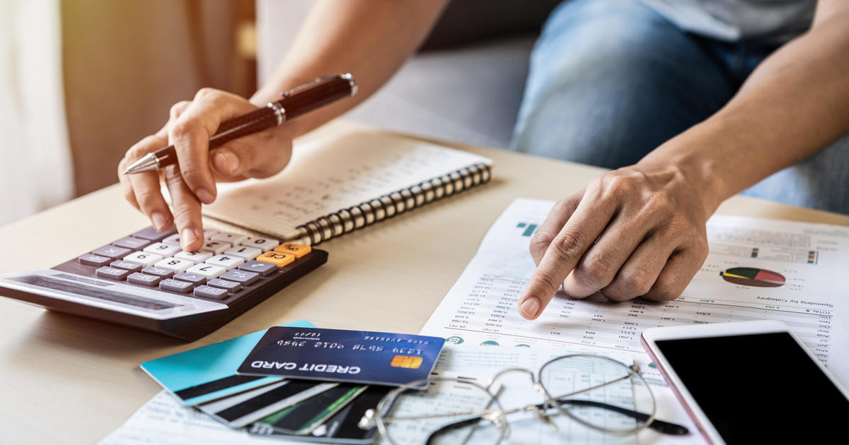 How to shed debt and start 2023 on the right financial foot